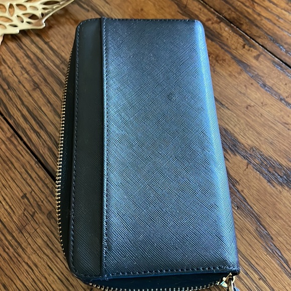 Kate Spade Wallet - Great Condition - Picture 3 of 3